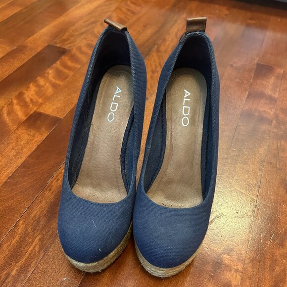 Aldo blue wedge/platform pump size & - Picture 1 of 5